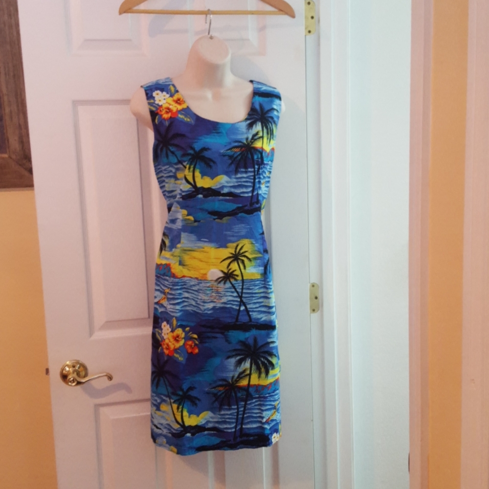 Palmwave Hawaiian dress